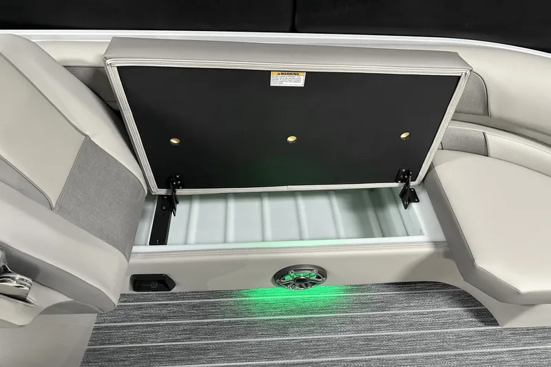Slide: The Image of Premier 250 Solaris Sport 2024 - 115
