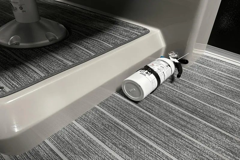Slide: The Image of Premier 250 Solaris Sport 2024 - 92