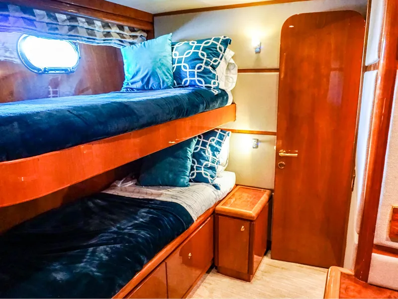 Slide: The Image of Luxurious cabin with bunk beds in 2003 Hargrave Sky Lounge Motoryacht. - 24
