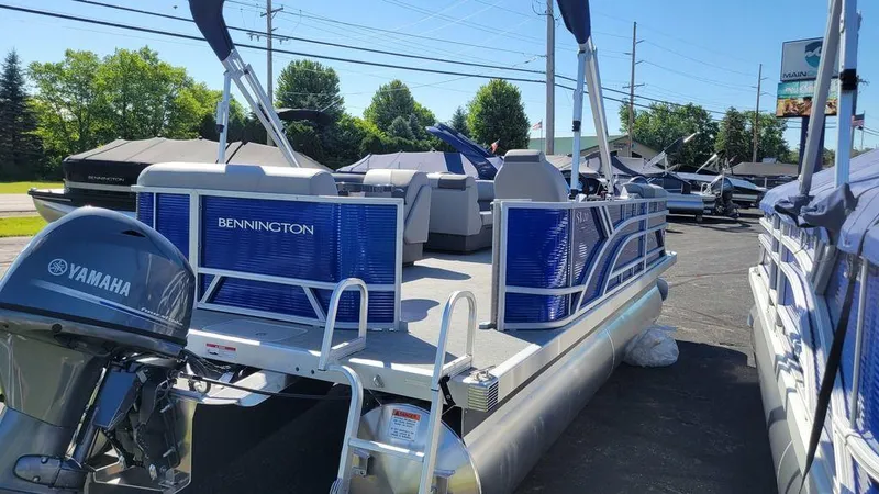 Slide: The Image of 2023 Bennington 20 SVL pontoon boat with Yamaha motor. - 8