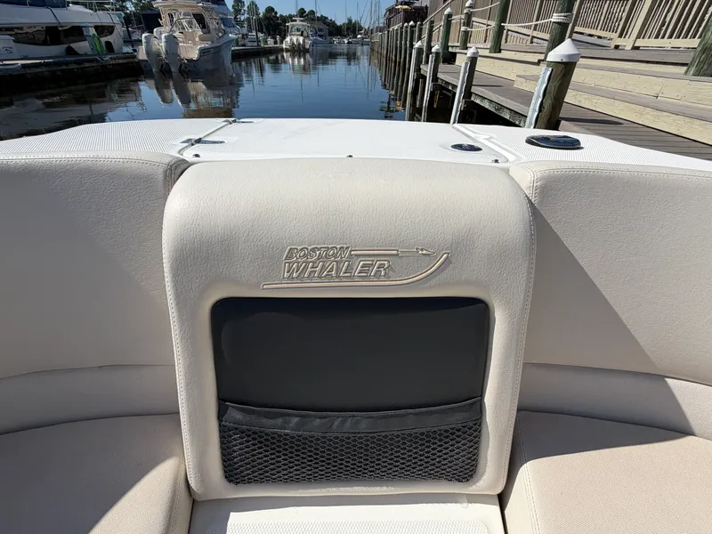 Slide: The Image of Boston Whaler 230 VANTAGE 2017 - 19