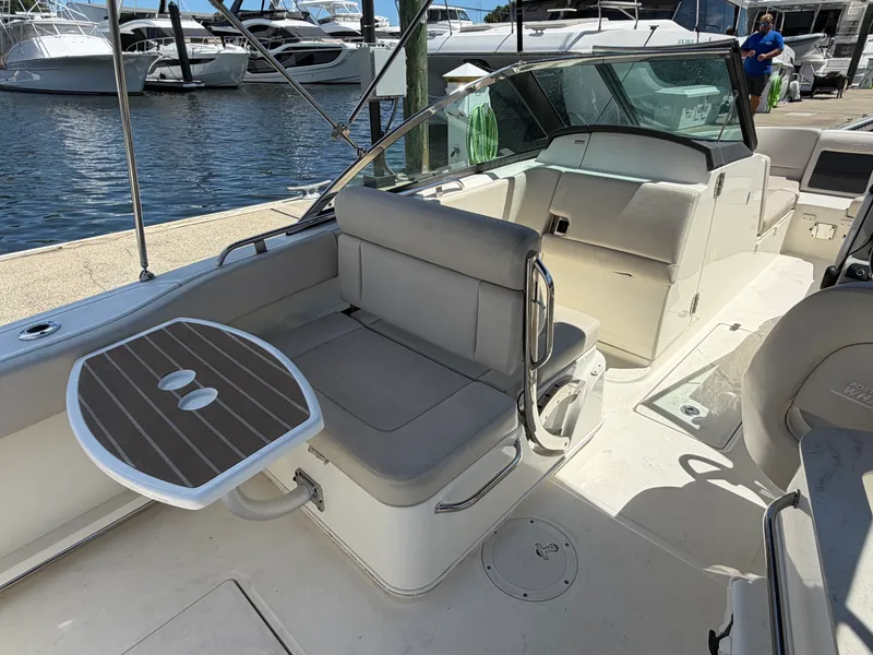Slide: The Image of Boston Whaler 230 VANTAGE 2017 - 13