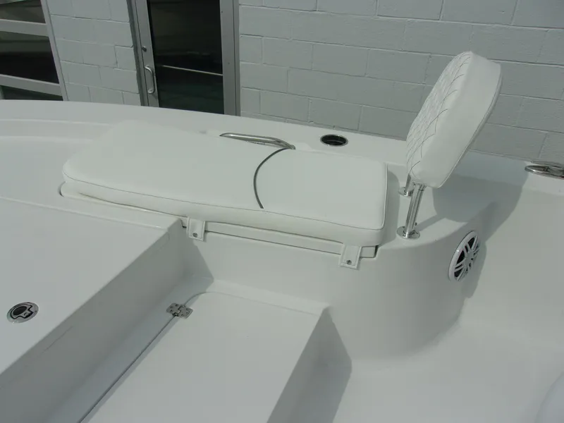 Slide: The Image of Sportsman Masters 227 Bay Boat 2024 - 16