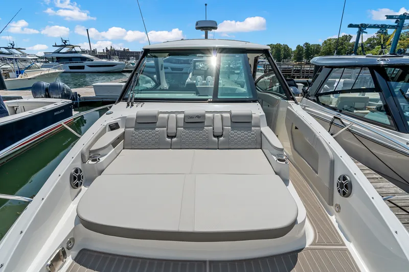 Slide: The Image of Sea Ray Sundancer 320 Outboard 2027 - 30