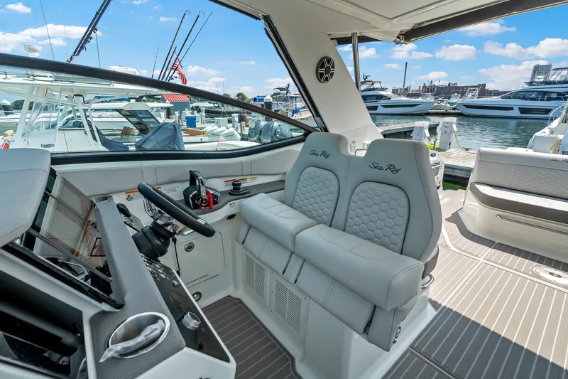 Slide: The Image of Sea Ray Sundancer 320 Outboard 2027 - 16