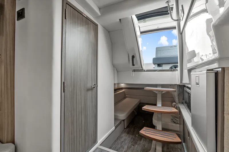 Slide: The Image of Sea Ray Sundancer 320 Outboard 2027 - 23