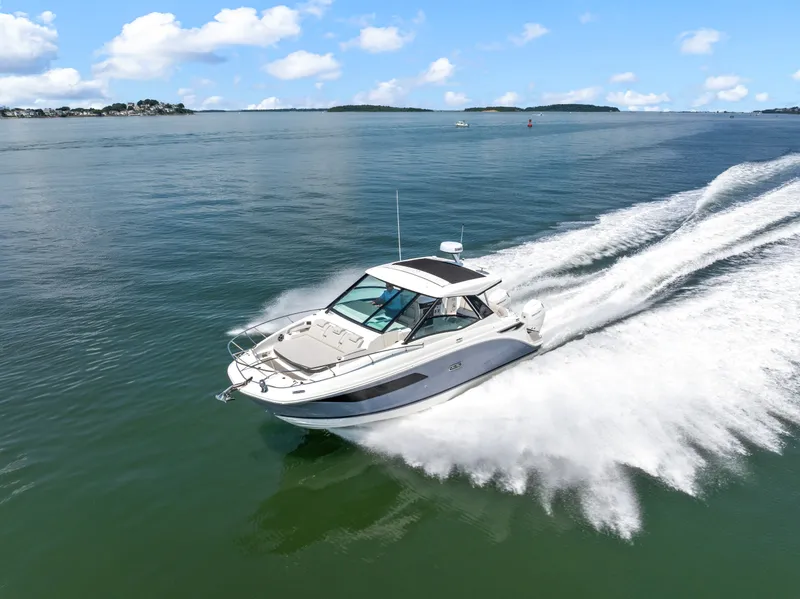Slide: The Image of Sea Ray Sundancer 320 Outboard 2027 - 34