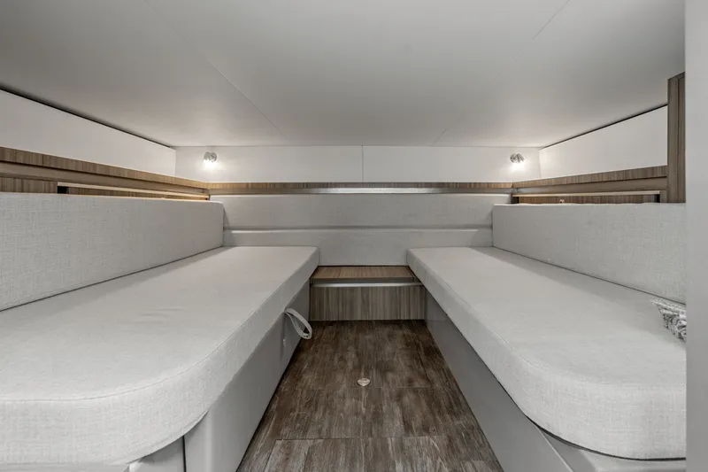 Slide: The Image of Sea Ray Sundancer 320 Outboard 2027 - 26