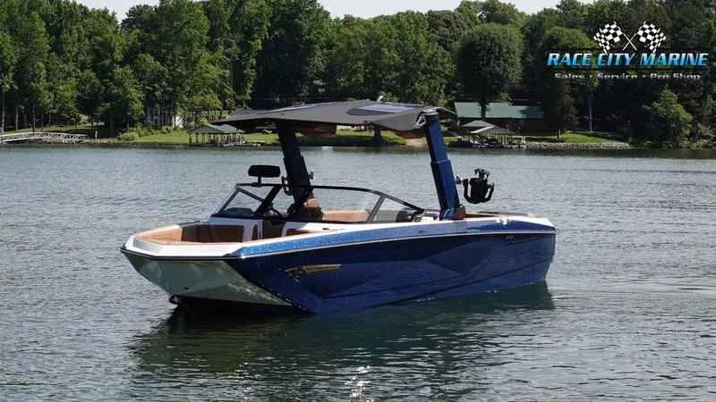 Slide: The Image of Nautique G25 - 2