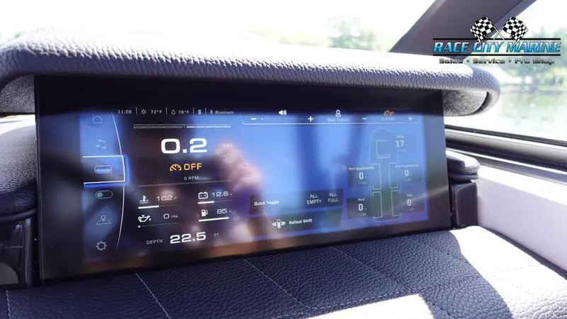 Slide: The Image of Nautique G25 - 20