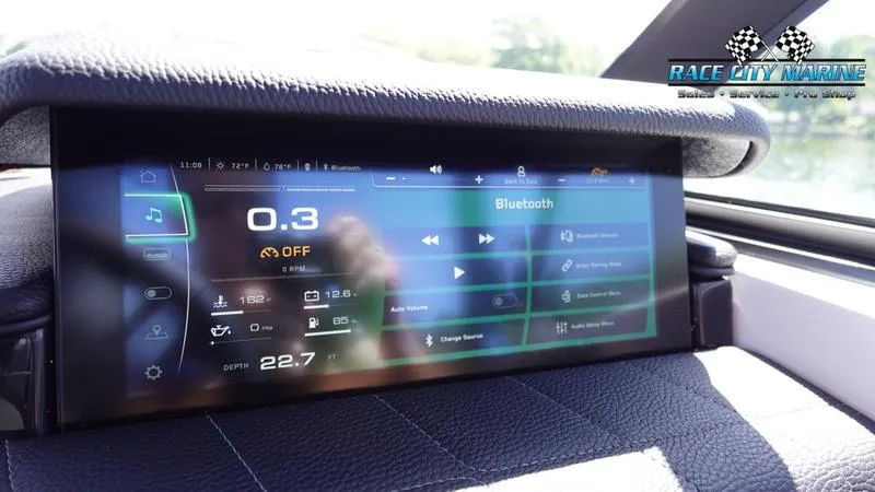 Slide: The Image of Nautique G25 - 24