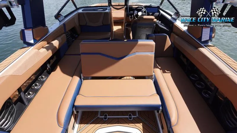 Slide: The Image of Nautique G25 - 28