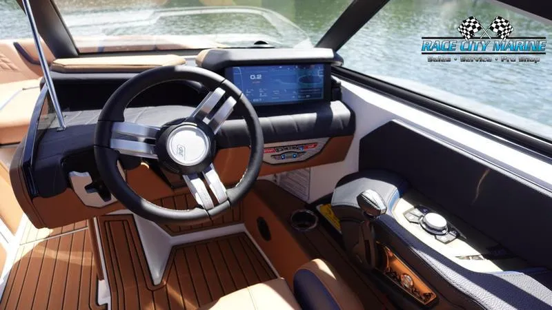 Slide: The Image of Nautique G25 - 35