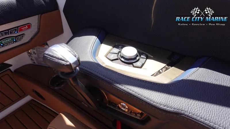 Slide: The Image of Nautique G25 - 37