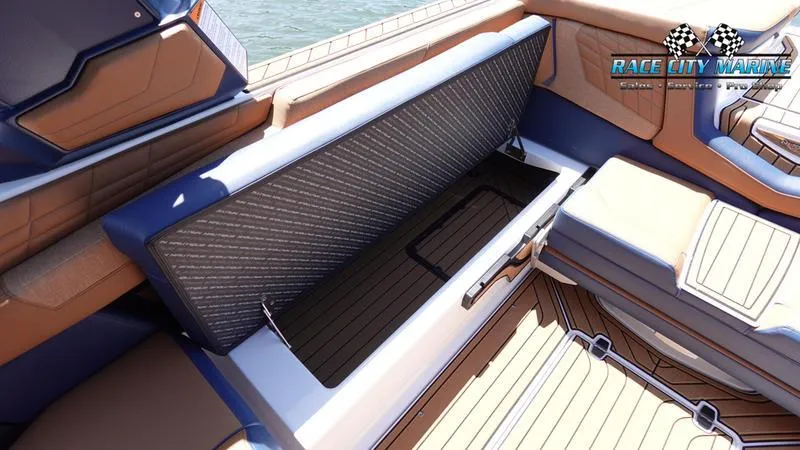 Slide: The Image of Nautique G25 - 39