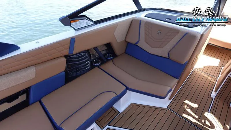 Slide: The Image of Nautique G25 - 43