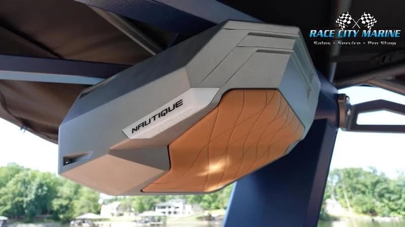 Slide: The Image of Nautique G25 - 44