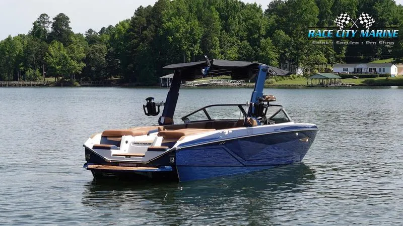Slide: The Image of Nautique G25 - 5