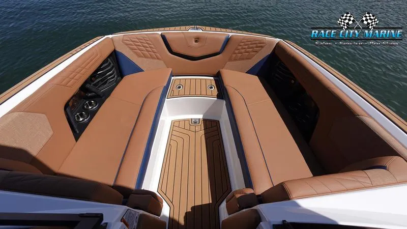 Slide: The Image of Nautique G25 - 52