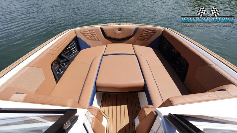 Slide: The Image of Nautique G25 - 53