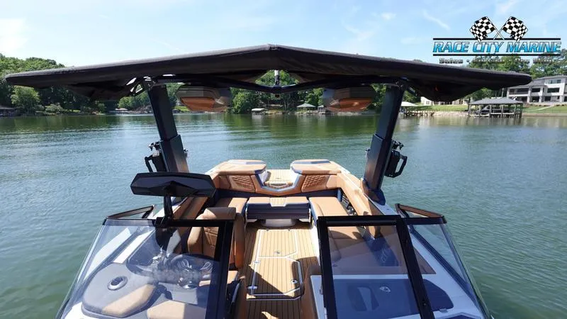 Slide: The Image of Nautique G25 - 55