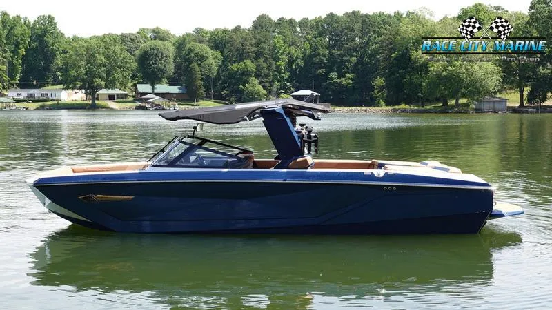 Slide: The Image of Nautique G25 - 56
