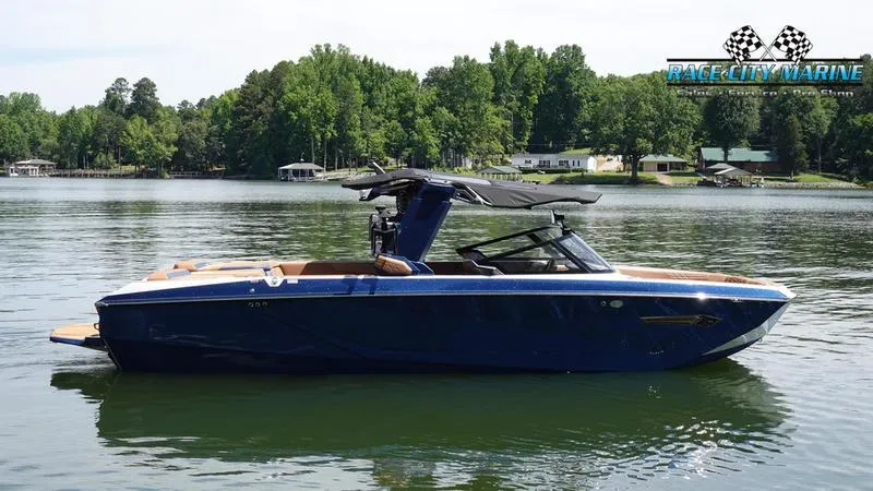 Slide: The Image of Nautique G25 - 57