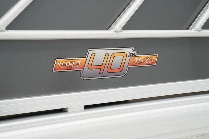 Slide: The Image of Party Barge 22 DLX - 39