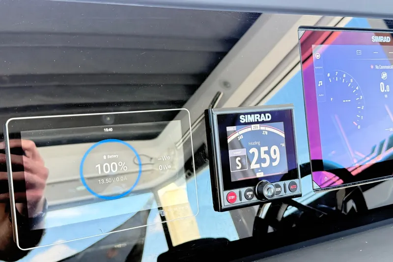 Slide: The Image of Axopar 29 XC Cross Cabin 2024 - 19