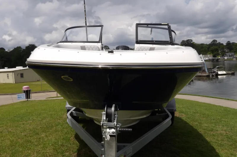 Slide: The Image of Bayliner VR5OB 2024 - 10