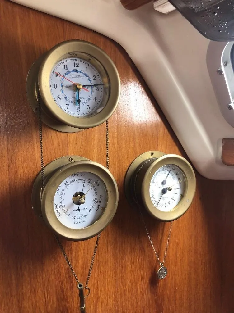 Slide: The Image of Instruments on Catalina 320 yacht, year 1998. - 23