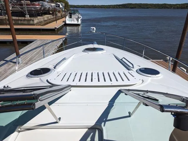 Slide: The Image of Crownline Boats 350 SY 2023 - 24