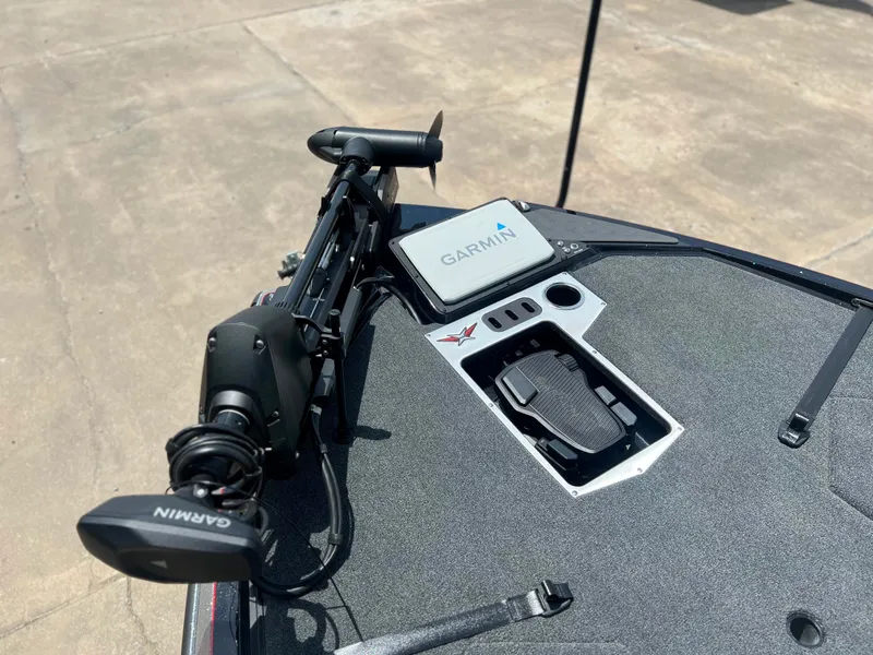 Slide: The Image of 2024 Vexus VX 20 boat with Garmin navigation system and trolling motor. - 7