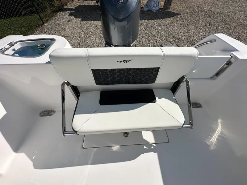 Slide: The Image of Tidewater 210 CC Adventure 2025 - 50