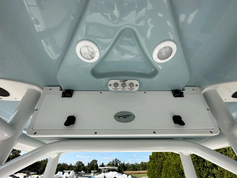 Slide: The Image of Tidewater 210 CC Adventure 2025 - 60