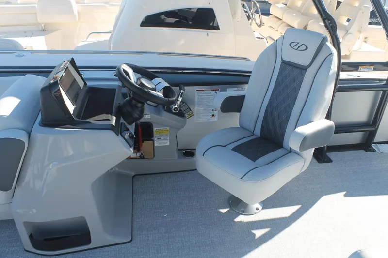 Slide: The Image of Harris Sunliner 250 Sport 2024 - 10