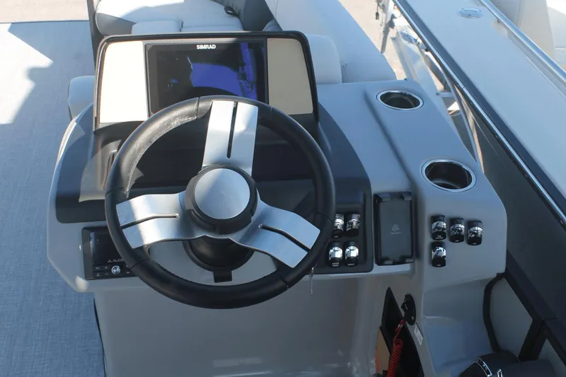 Slide: The Image of Harris Sunliner 250 Sport 2024 - 12