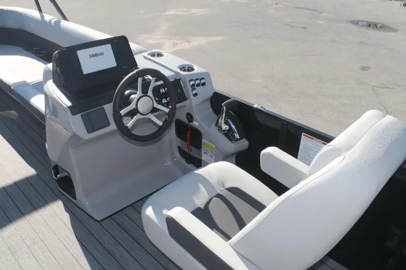 Slide: The Image of Harris Cruiser 250 2024 - 10