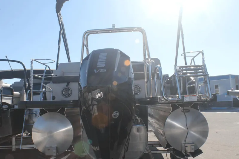 Slide: The Image of Harris Cruiser 250 2024 - 5