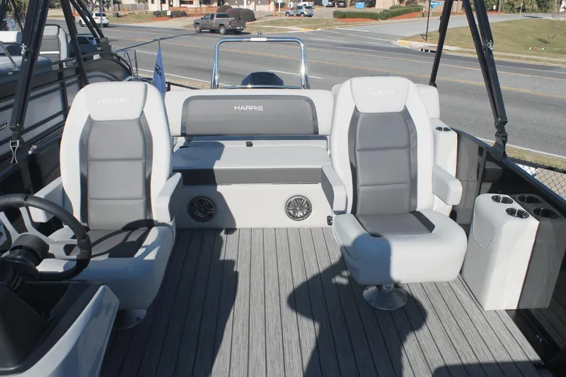 Slide: The Image of Harris Cruiser 250 2024 - 8