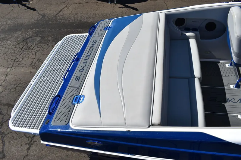 Slide: The Image of Shockwave Boats 29 Magnatude 2020 - 12