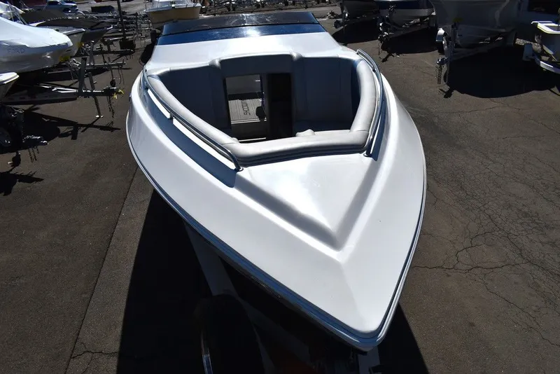 Slide: The Image of Shockwave Boats 29 Magnatude 2020 - 18