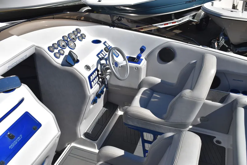 Slide: The Image of Shockwave Boats 29 Magnatude 2020 - 19