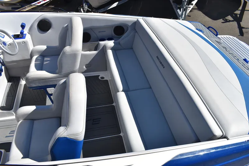 Slide: The Image of Shockwave Boats 29 Magnatude 2020 - 21