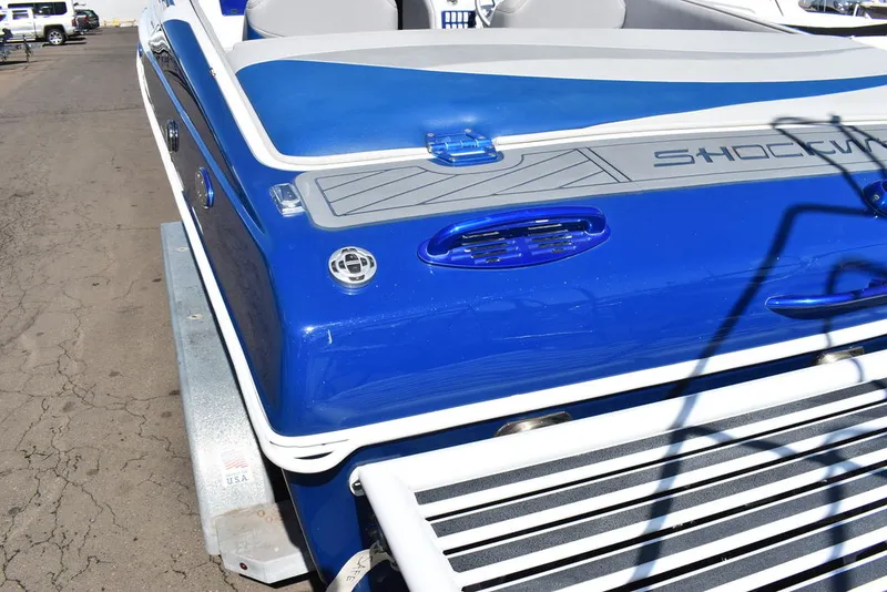 Slide: The Image of Shockwave Boats 29 Magnatude 2020 - 22