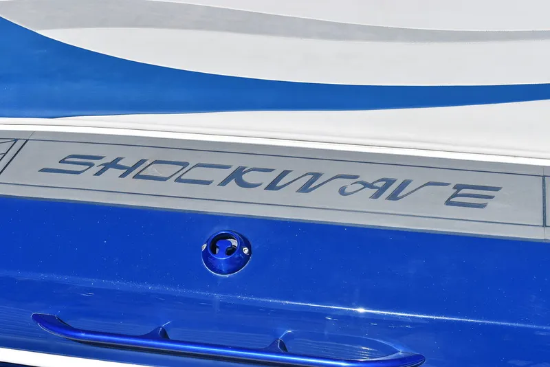 Slide: The Image of Shockwave Boats 29 Magnatude 2020 - 24