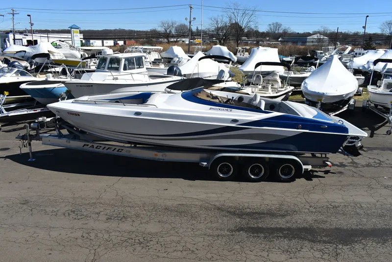 Slide: The Image of Shockwave Boats 29 Magnatude 2020 - 4