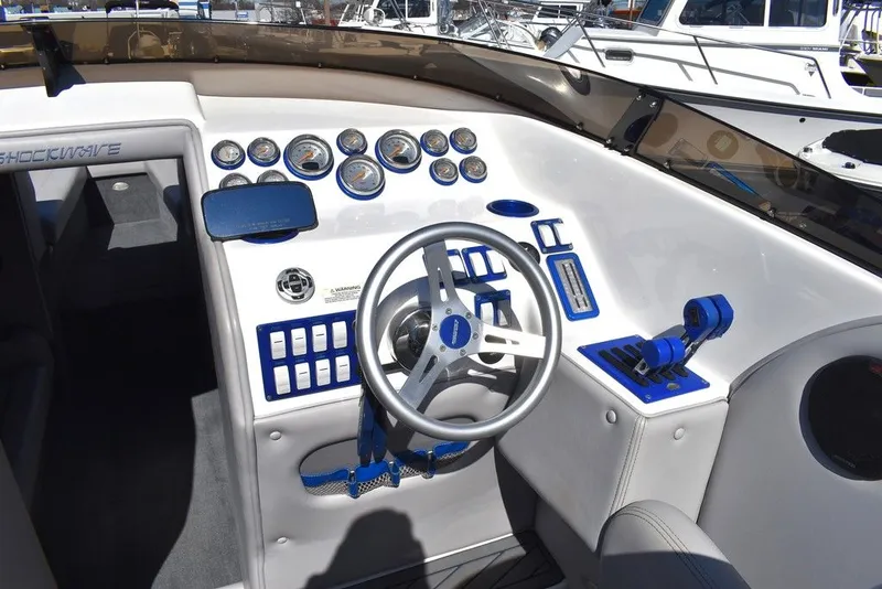 Slide: The Image of Shockwave Boats 29 Magnatude 2020 - 43