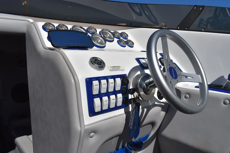 Slide: The Image of Shockwave Boats 29 Magnatude 2020 - 47