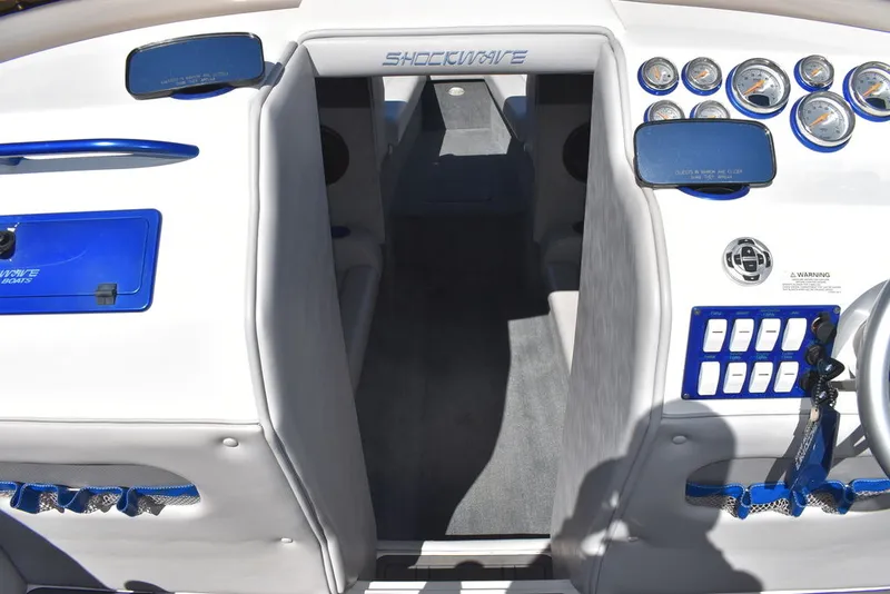 Slide: The Image of Shockwave Boats 29 Magnatude 2020 - 54